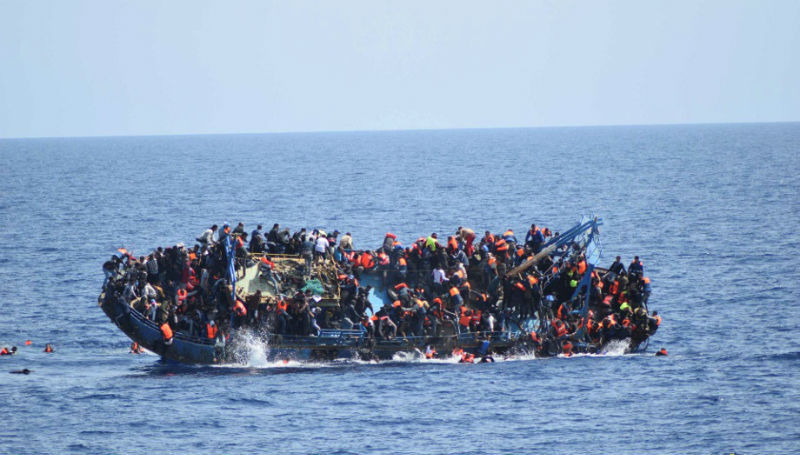 Новости: В Европу приплывут на лодках 300 тысяч нелегалов
