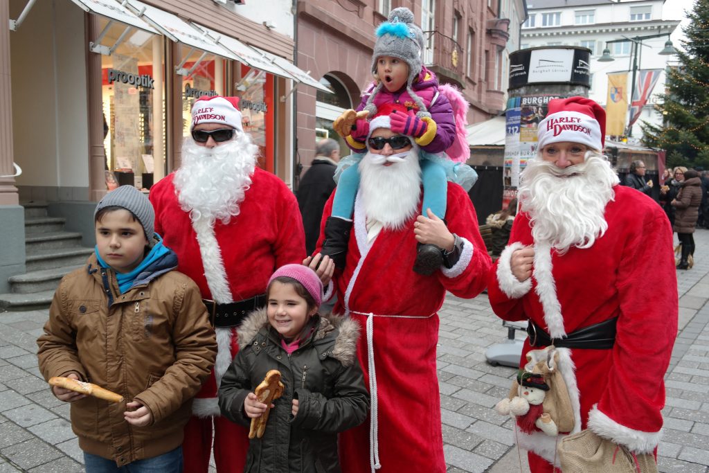 Общество: Как Дед Мороз влияет на детскую психику