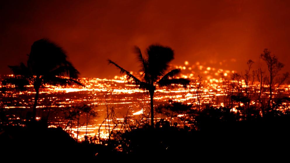 Отовсюду обо всем: Огненная лава на Гавайях распространяется со скоростью 274 метра в час (фото, видео) рис 5