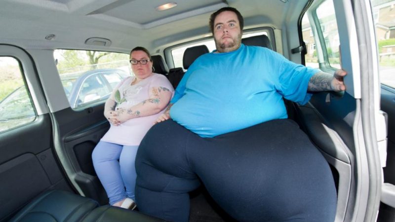 Отовсюду обо всем: Таксисты отказываются возить мужчину весом 228 кг
