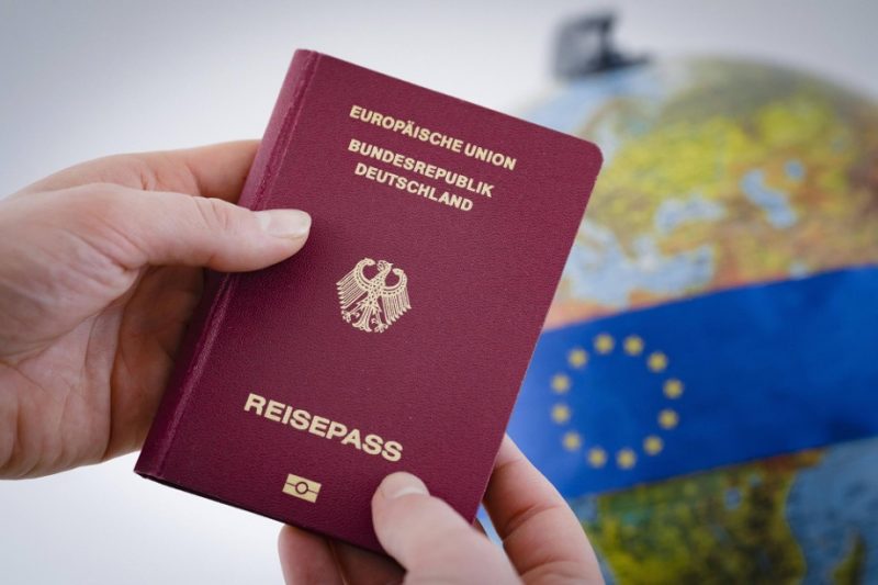 Полезные советы: Как оформить загранпаспорт в Германии и сколько это стоит?