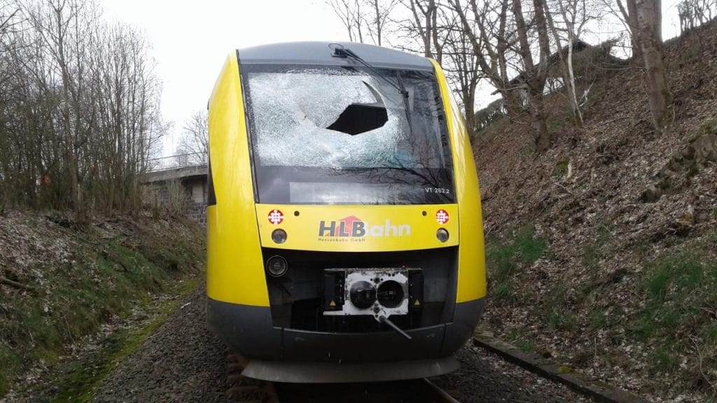Происшествия: В Северном Рейне-Вестфалии машинист устроил нападение на поезд, которым сам управлял
