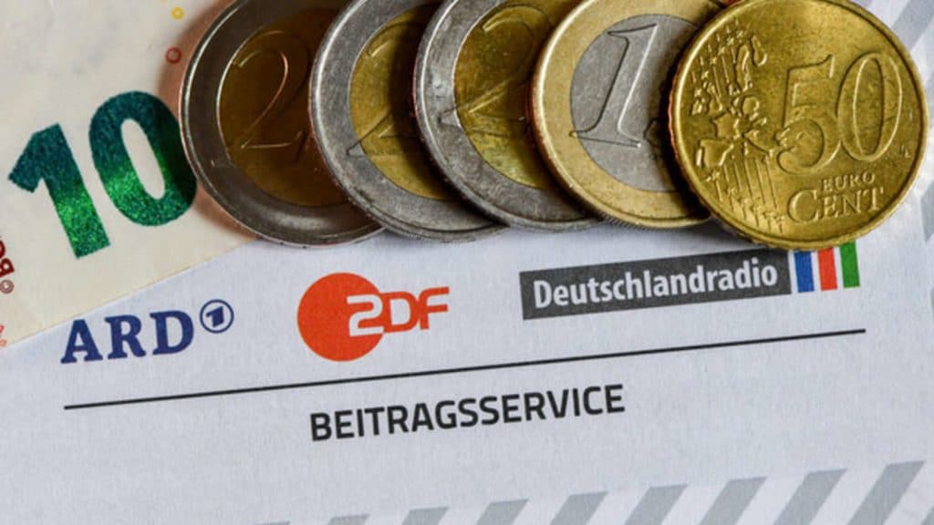 Общество: Осторожно, мошенники: немцев предупреждают о фальшивых счетах за телерадиовещание