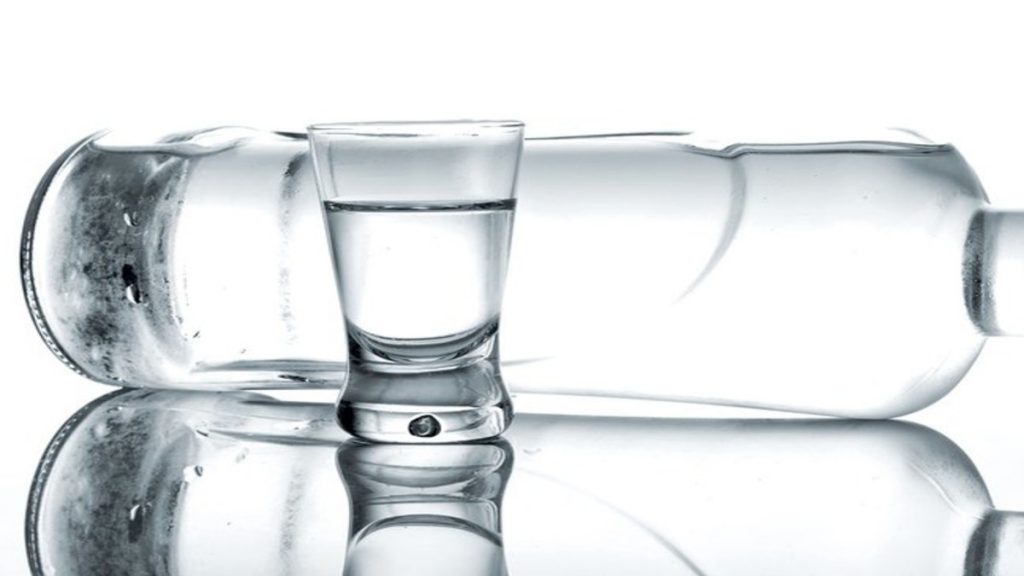 Полезные советы: 10 альтернативных способов применения водки