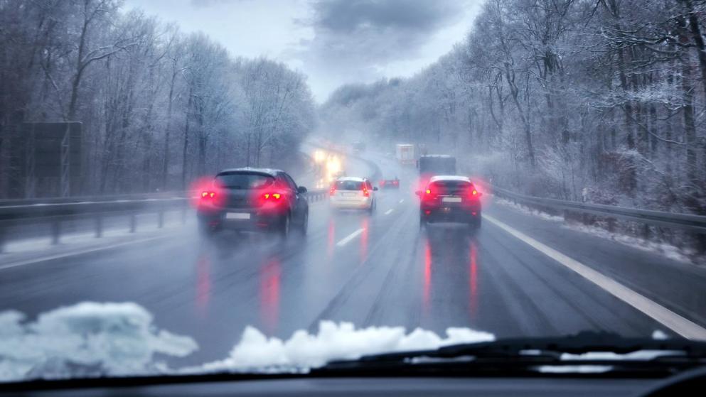 Закон и право: Особенности правил дорожного движения зимой: за эти нарушения можно схлопотать штраф и даже пункт во Фленсбурге