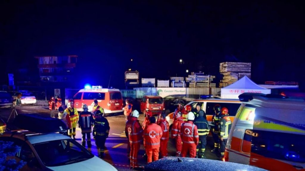 Происшествия: Южный Тироль: водитель въехал в группу немецких туристов. Шесть человек погибло, 11 пострадало