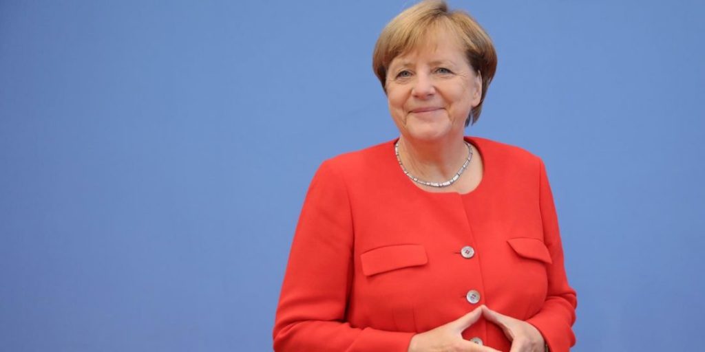 Мировая пресса: Меркель назвала правильным завершение строительства СП-2