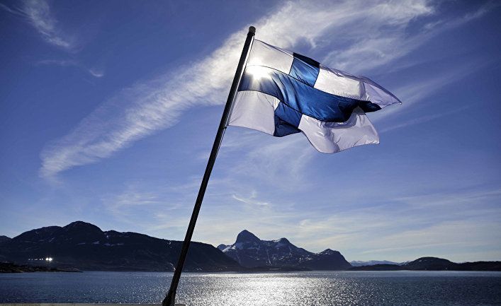 Мировая пресса: Helsingin Sanomat (Финляндия): военное подразделение штаба ВВС Финляндии отказалось от свастики в своей символике